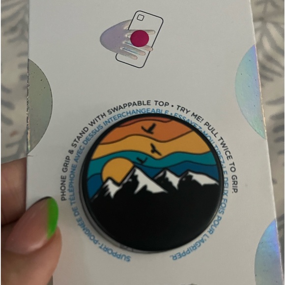 Pop socket with mountain scene - Picture 5 of 5